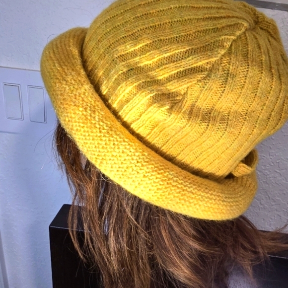 Jean Paul Gaultier Cozy Yellow wool Knit Hat. Size M - Picture 2 of 6